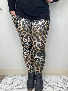 Cheetah Leggings w/ Pockets