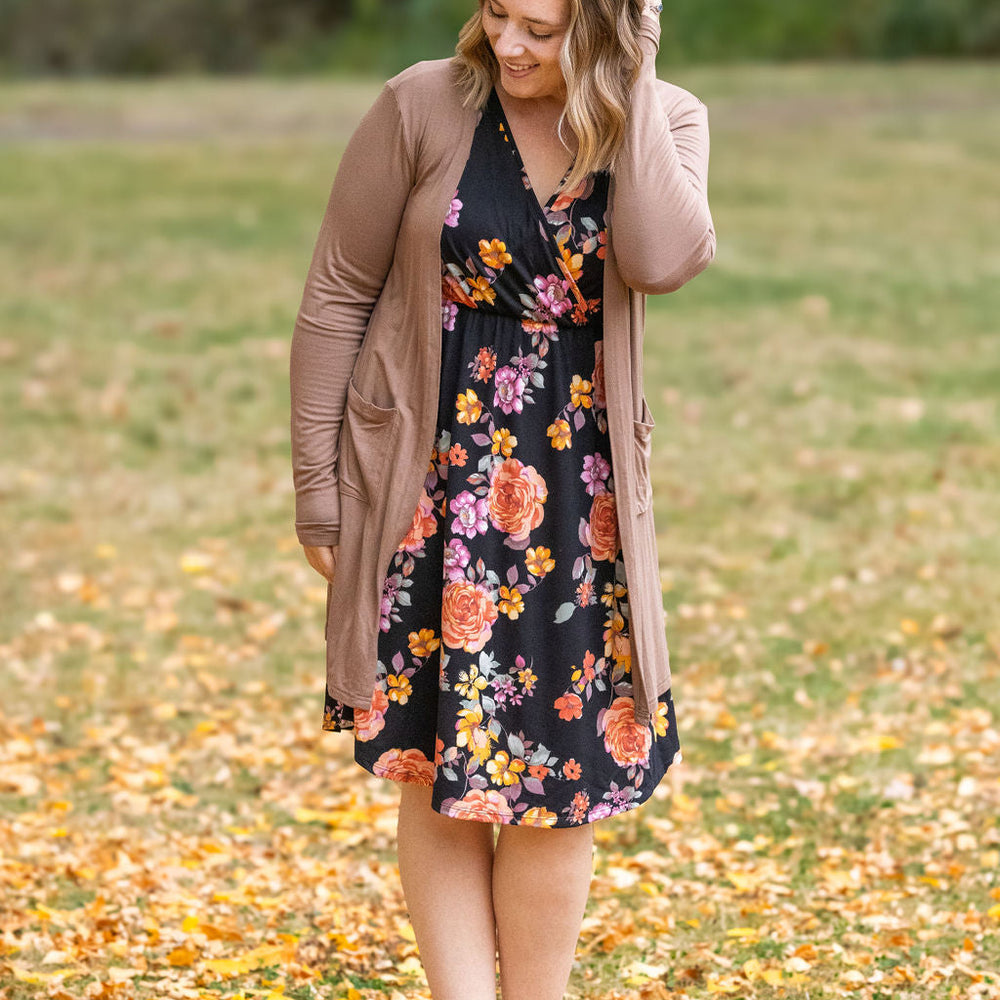 
                      
                        Taylor Dress - Black Fall Floral Mix
                      
                    