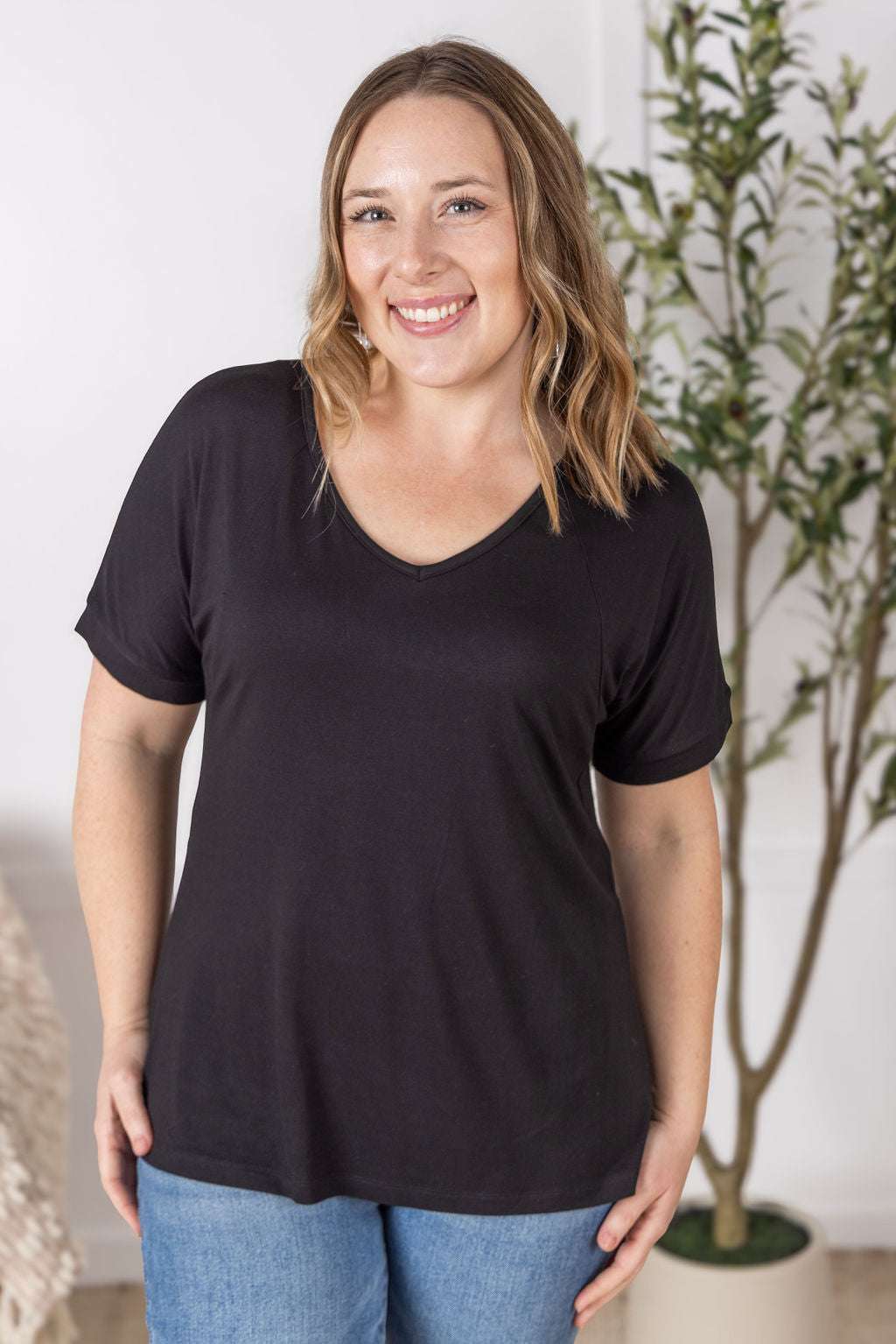 Bamboo V Neck Tee - Black 30 Ruthie's Rack Michelle Mae Michelle Mae