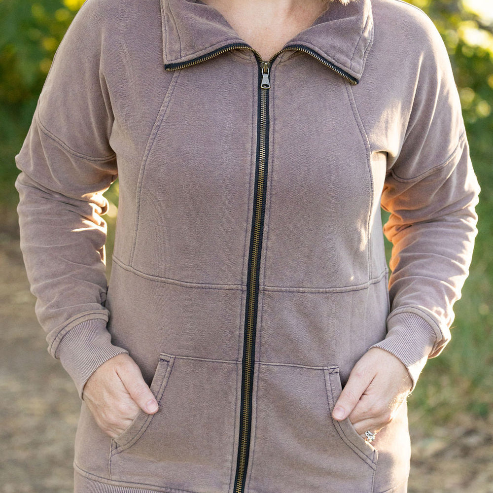 
                      
                        Vintage Wash FullZip - Mocha
                      
                    