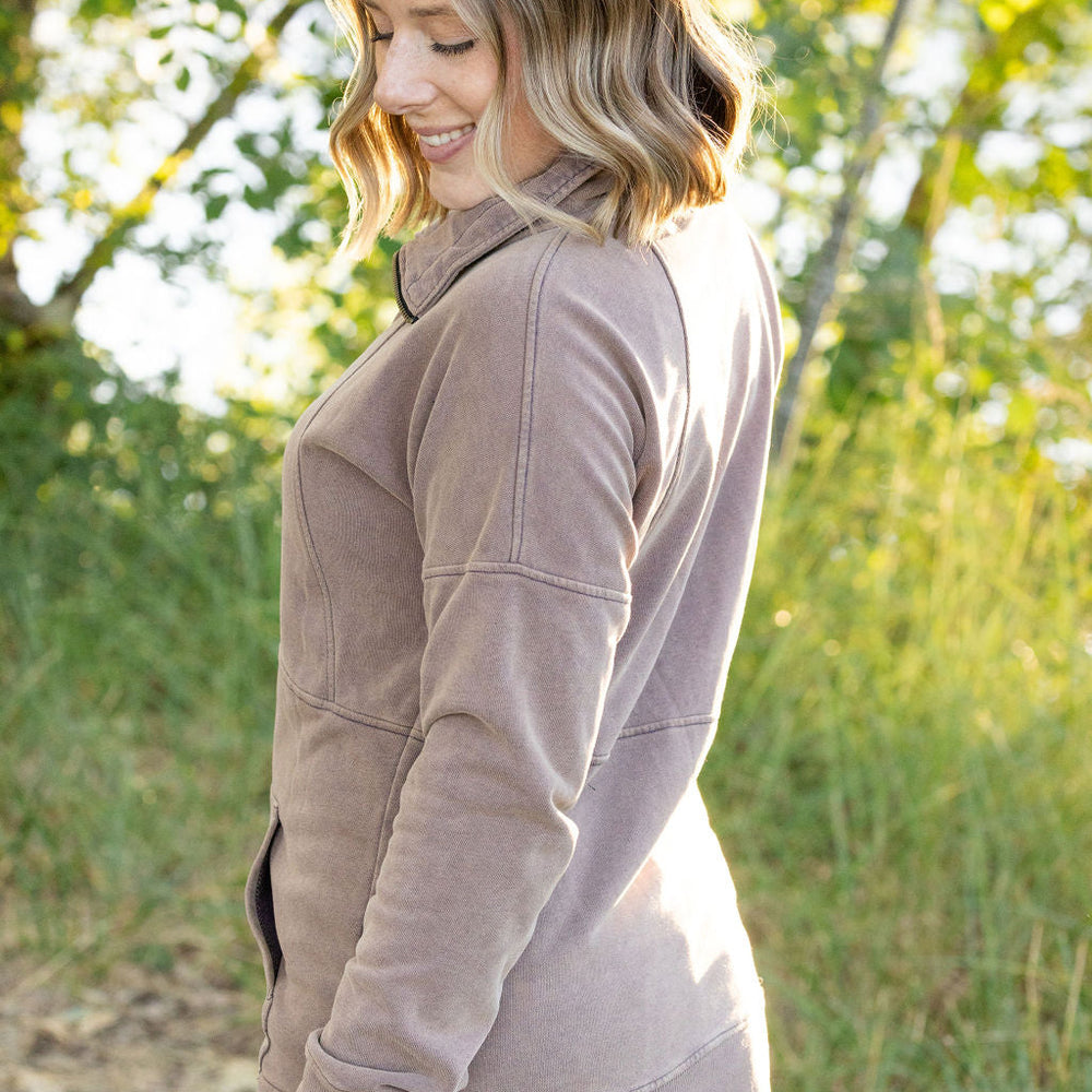 
                      
                        Vintage Wash FullZip - Mocha
                      
                    