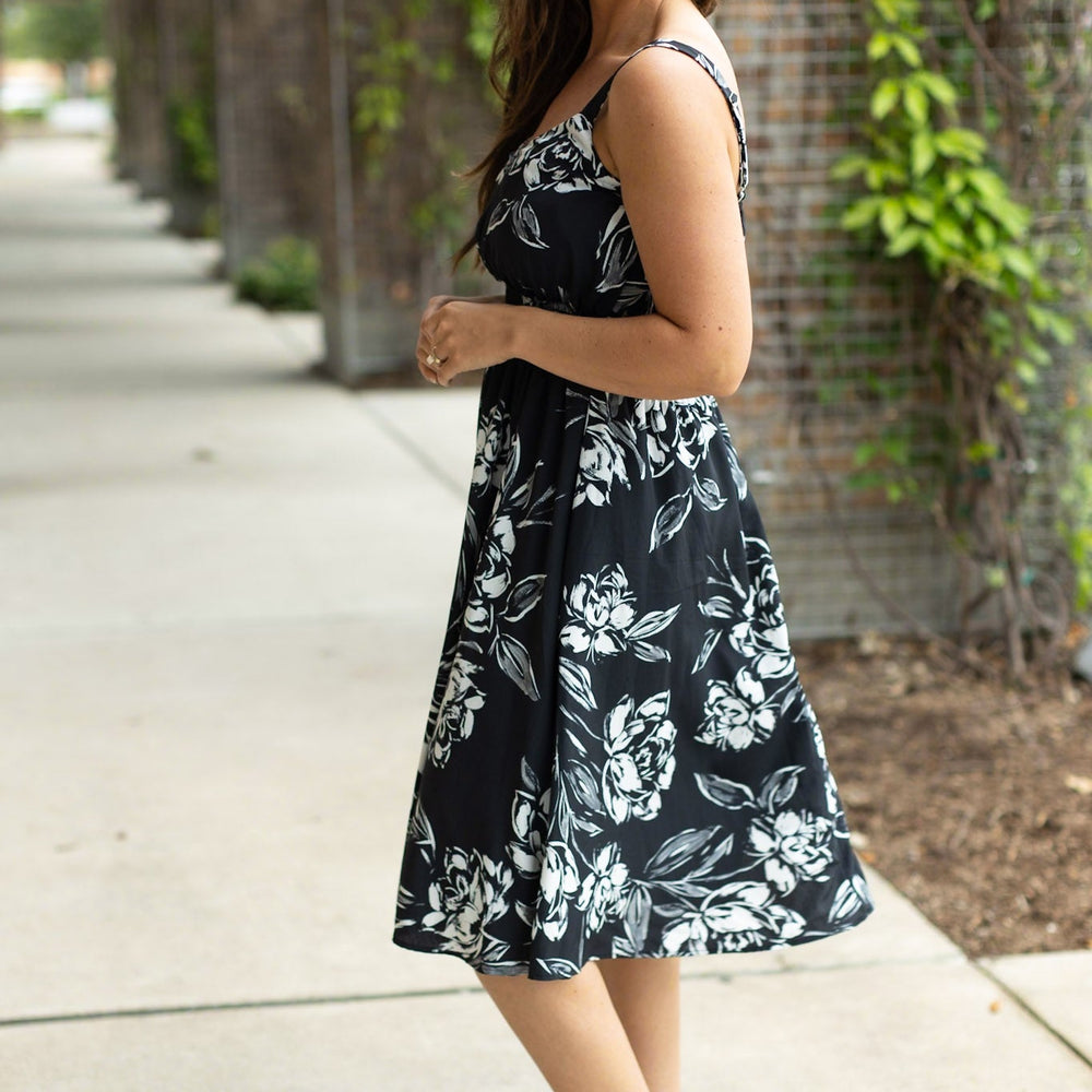 
                      
                        Cassidy Midi Dress - Black and White Floral
                      
                    