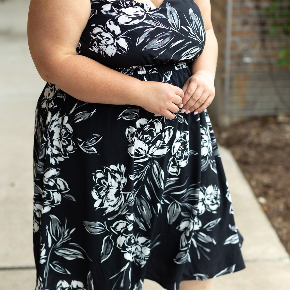 
                      
                        Cassidy Midi Dress - Black and White Floral
                      
                    