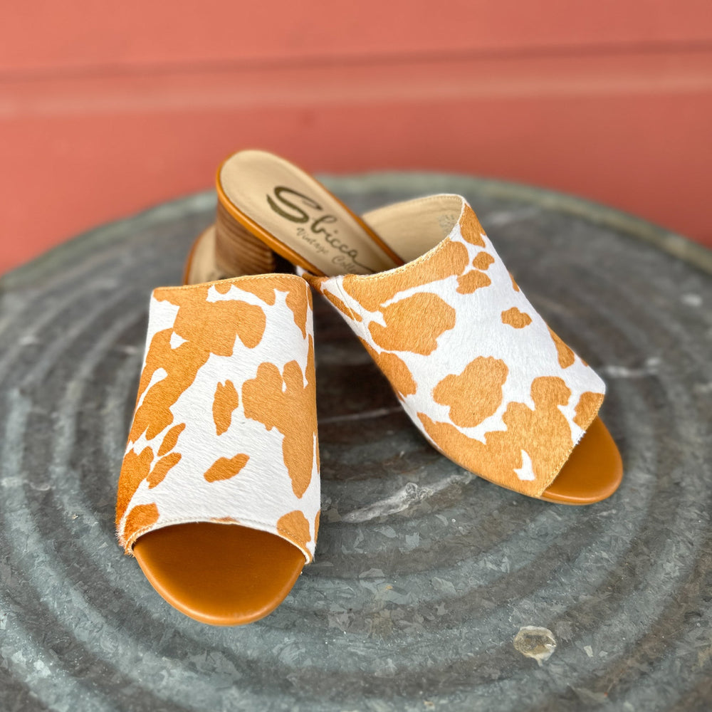 
                      
                        Richwood Peeptoe Tan and White Cowhide Slide
                      
                    