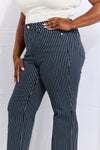 Judy Blue Cassidy Jeans rectos a rayas con cintura alta y control de barriga de tamaño completo